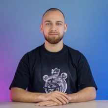 Орешкин Максим