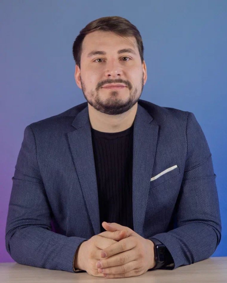 Чаниев Макар — наставник