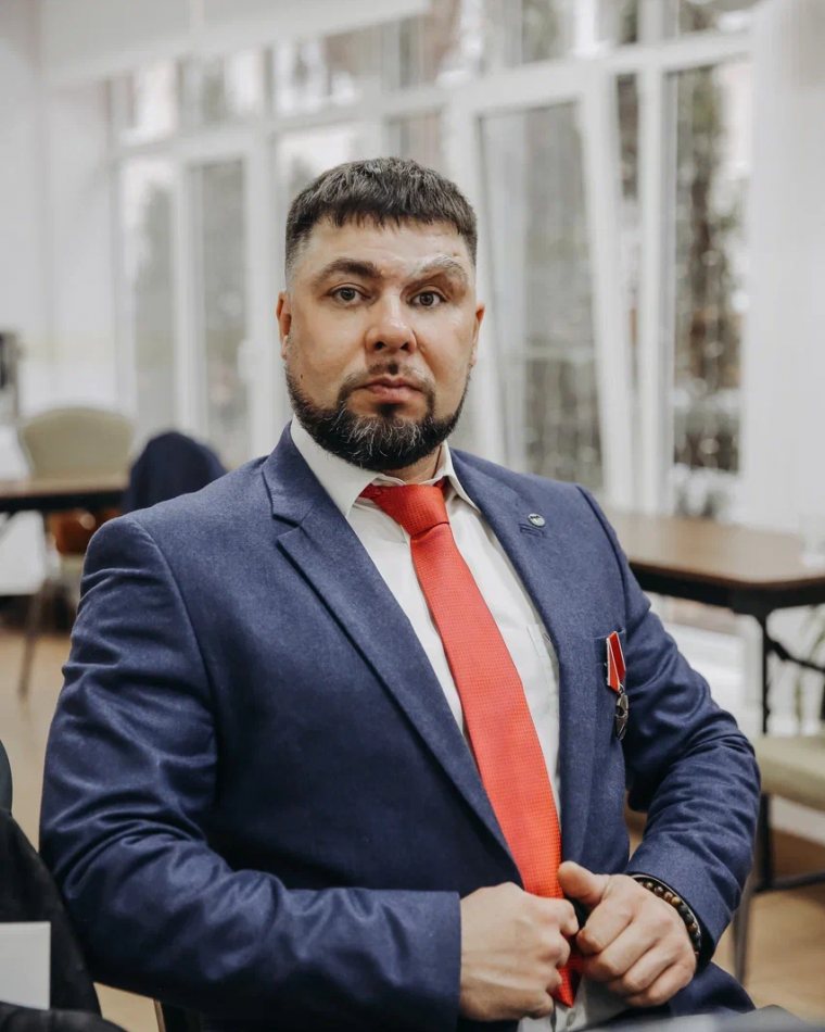 Комиссаров Густаво — наставник