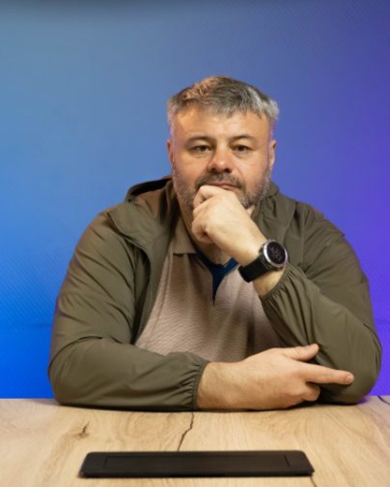 Александр Яновский — наставник